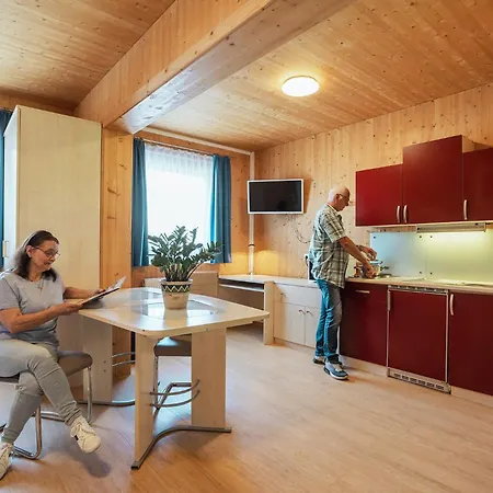 Gaestehaus Aquilin 아파트호텔